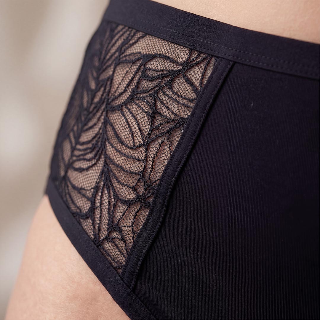 Culotte fuite urinaire en dentelle latérale
